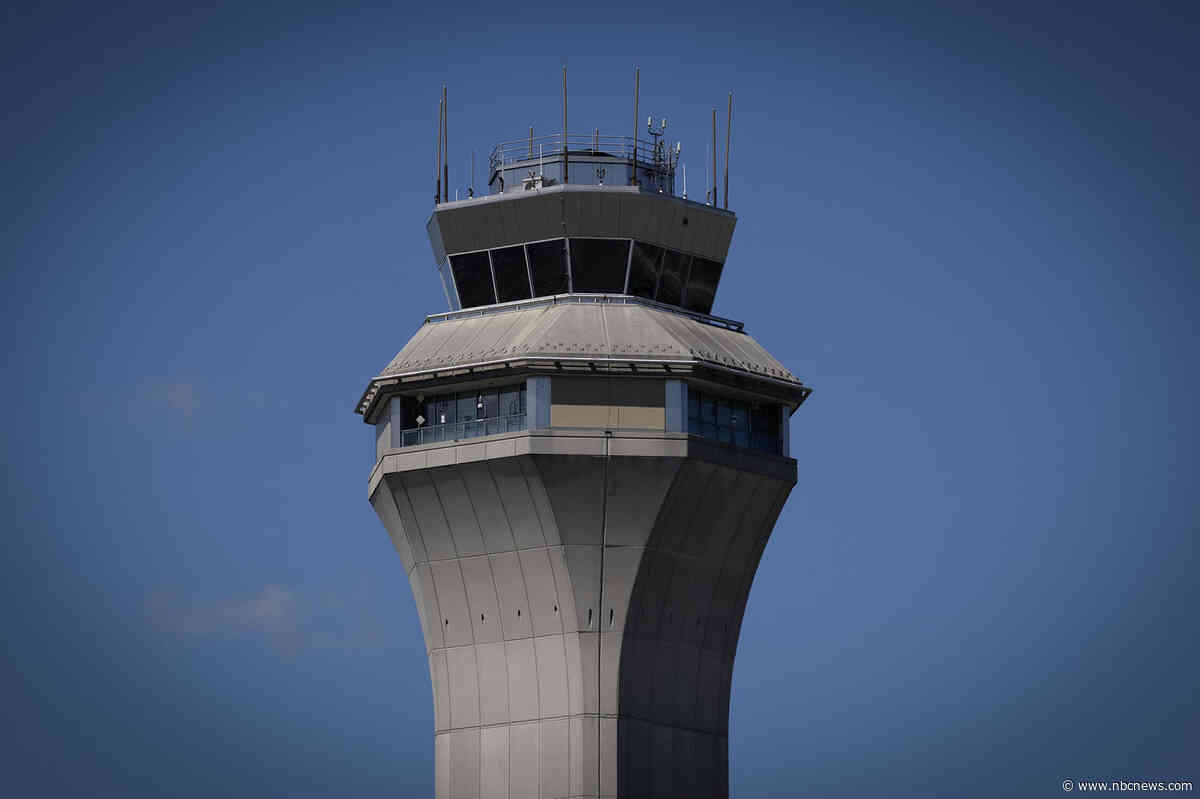 Radar screens briefly go dark at troubled  Newark Liberty International Airport