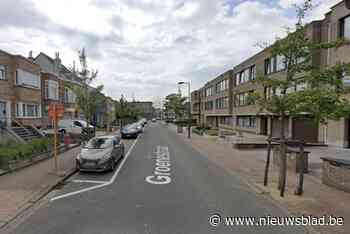 Twee autoramen aan diggelen geslagen in zelfde buurt, politie start onderzoek: “Niet duidelijk of er link tussen feiten is”