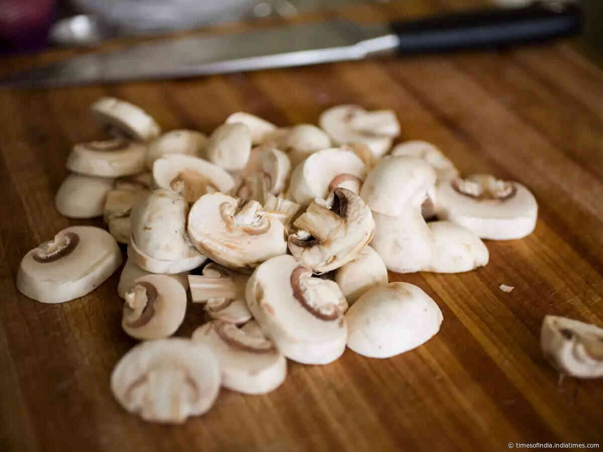 6 die after eating mushrooms: 5 side effects of mushrooms