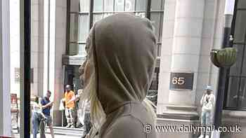 A-List megastar looks unrecognizable as she flaunts curves while shopping for groceries