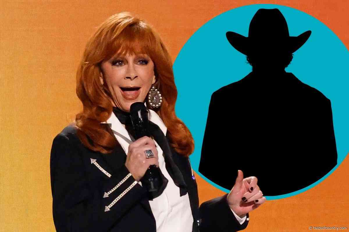 Reba McEntire Accidentally Matched Another Star at ACM Awards