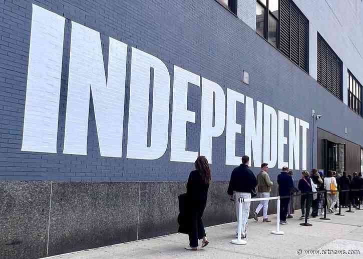 Galleries at NADA and Independent Reap Benefits of Collectors’ Move Toward Lower-Priced Artworks