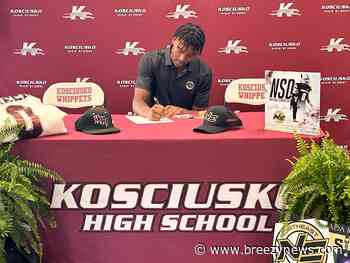 Photos: Whippet football player signs with community college