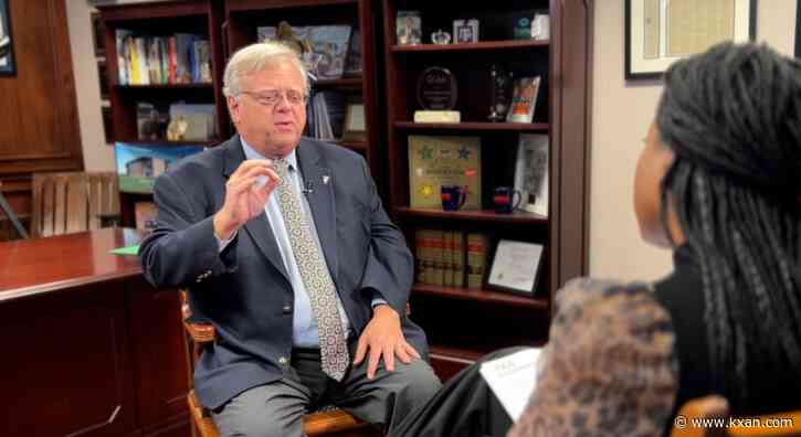 Abbott signs bill to close 'Do Not Hire' loopholes, another advances