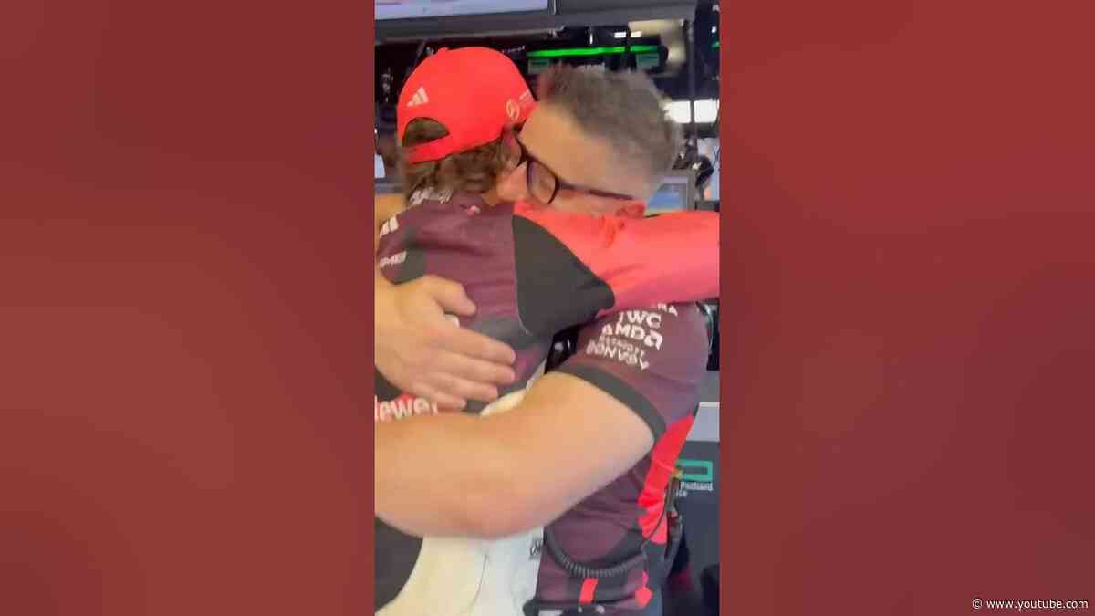 Kimi Antonelli reacts to first F1 Sprint pole 🙌