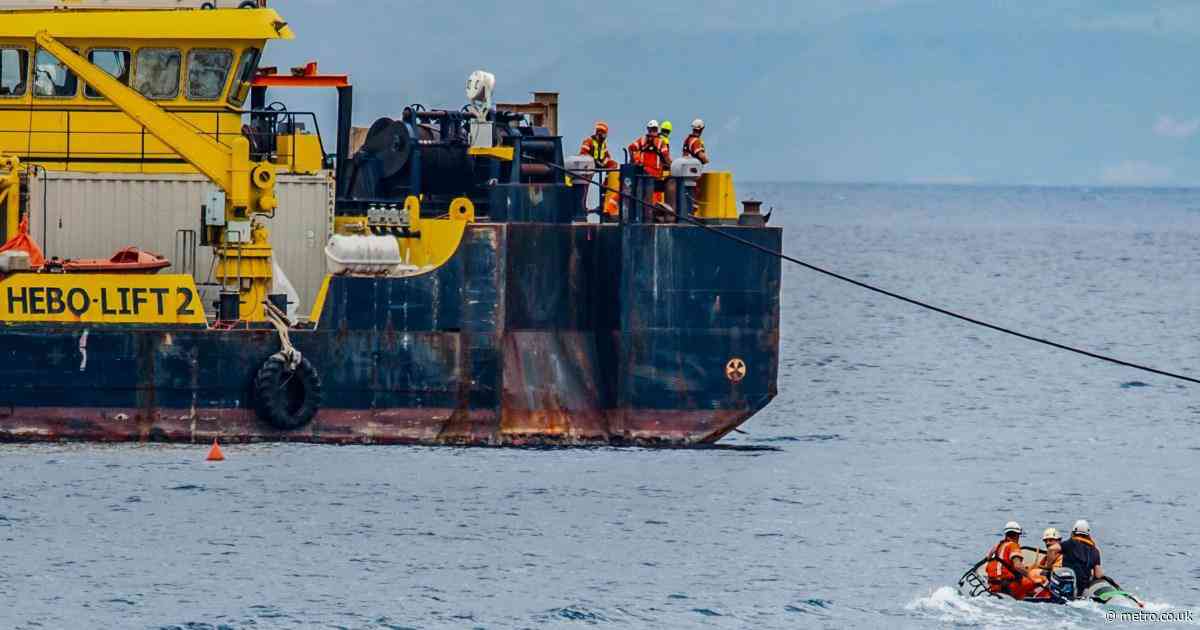 Diver dies salvaging sunken superyacht which killed billionaire and his daughter