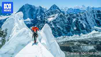 How Armando found a new way to climb after frostbite took his fingers