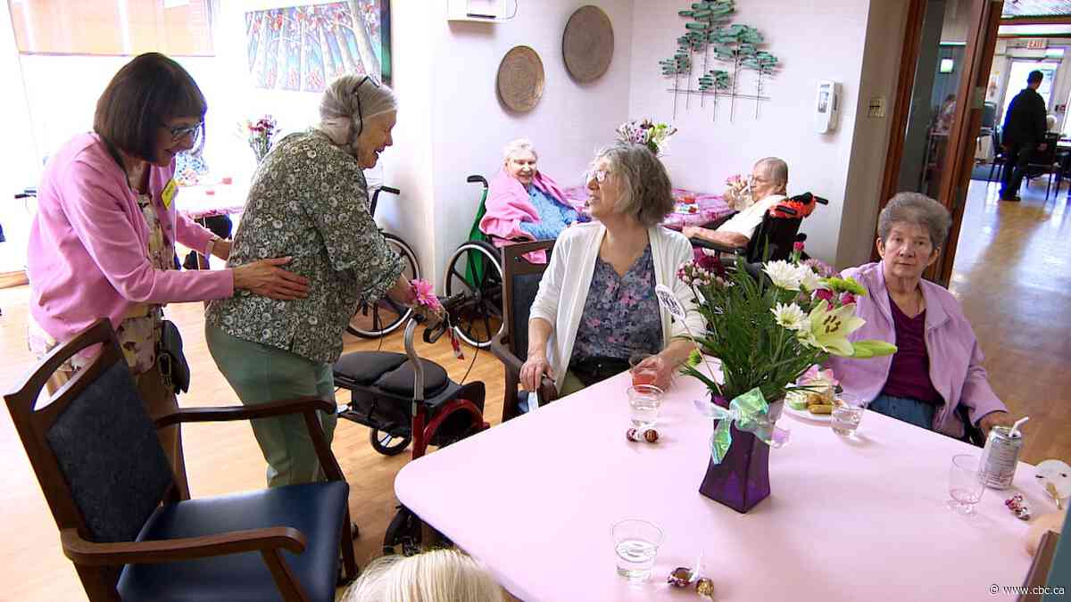 Winnipeg care home hosts Mother's Day tea party for residents
