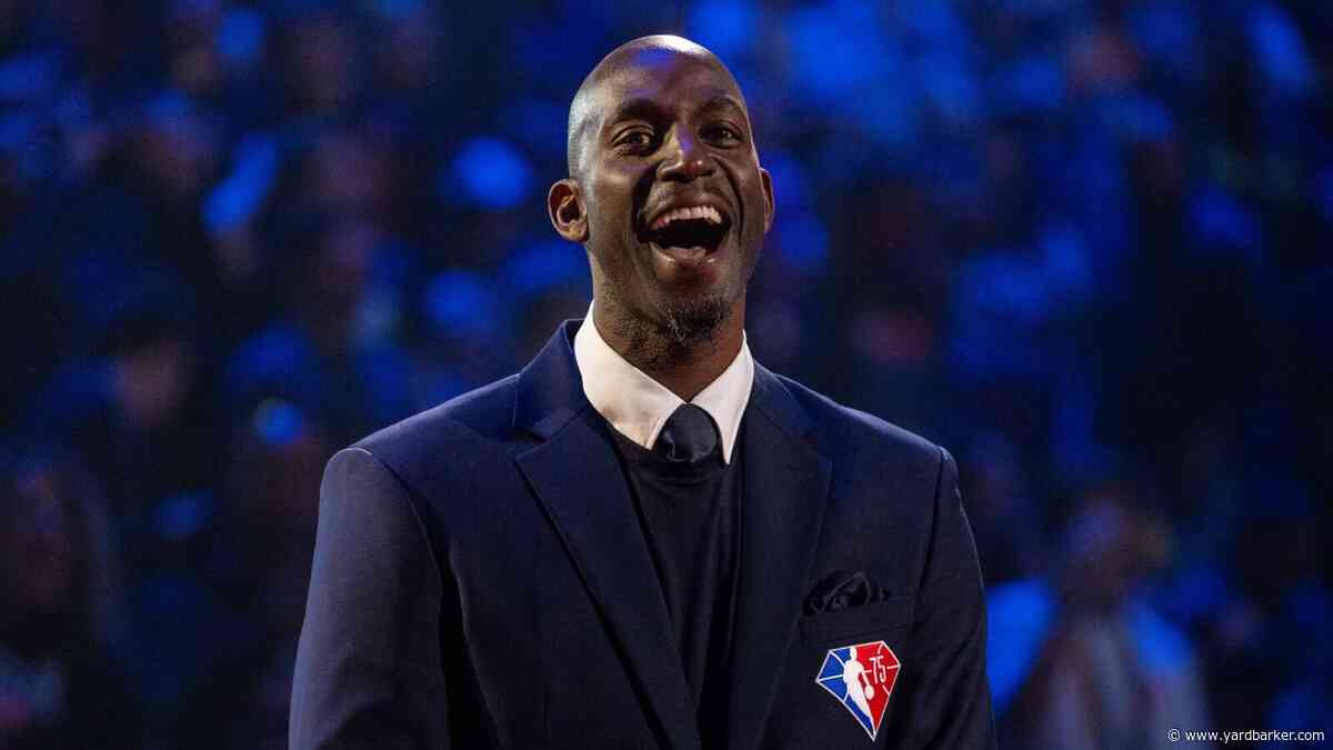 Kevin Garnett trolled Paul Pierce on his walk to FS1 studios