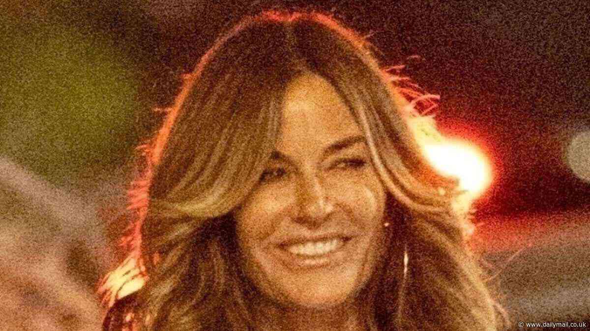 Kelly Bensimon enjoys PDA-filled date with Connecticut businessman one year after abruptly calling off wedding