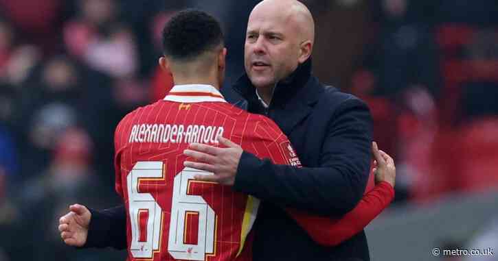 Liverpool make £30m Manchester United target a ‘leading candidate’ to replace Trent Alexander-Arnold