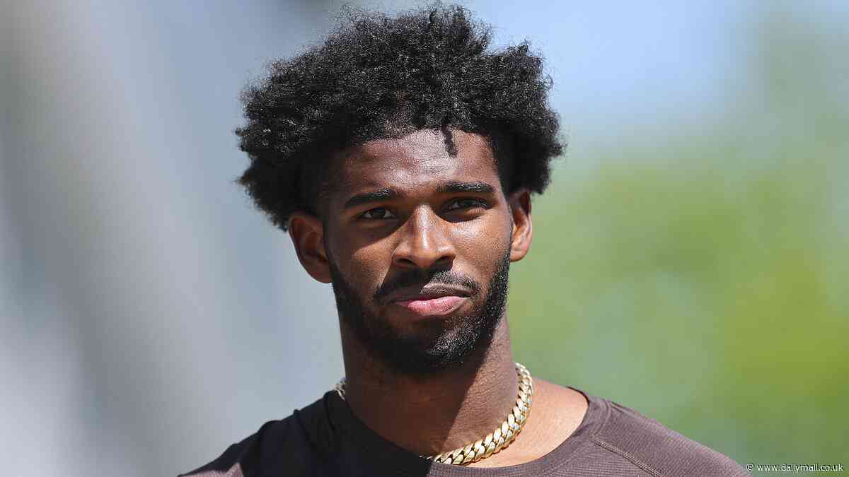 Cleveland Browns coach Kevin Stefanski squirms when asked about Shedeur Sanders