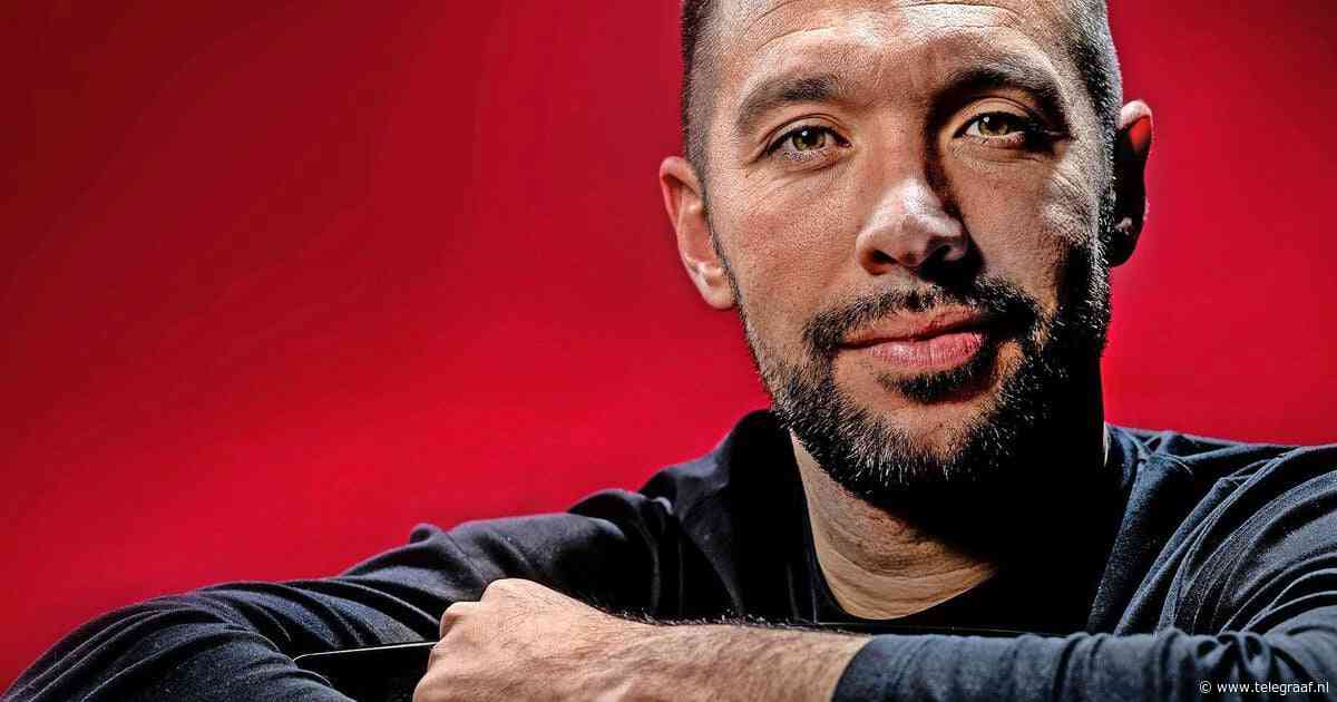 Een seizoen lang in de slipstream van Francesco Farioli, de eerste Italiaanse coach die Ajax leidt