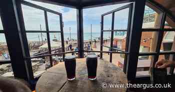 Beer garden at 'iconic beachfront pub' in Sussex crowned among top 3 in the UK