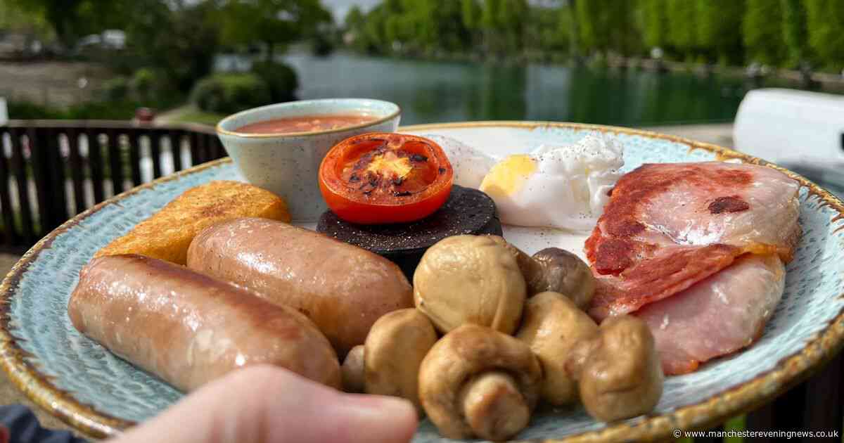 The hidden lakeside cafe serving up the very best big breakfast