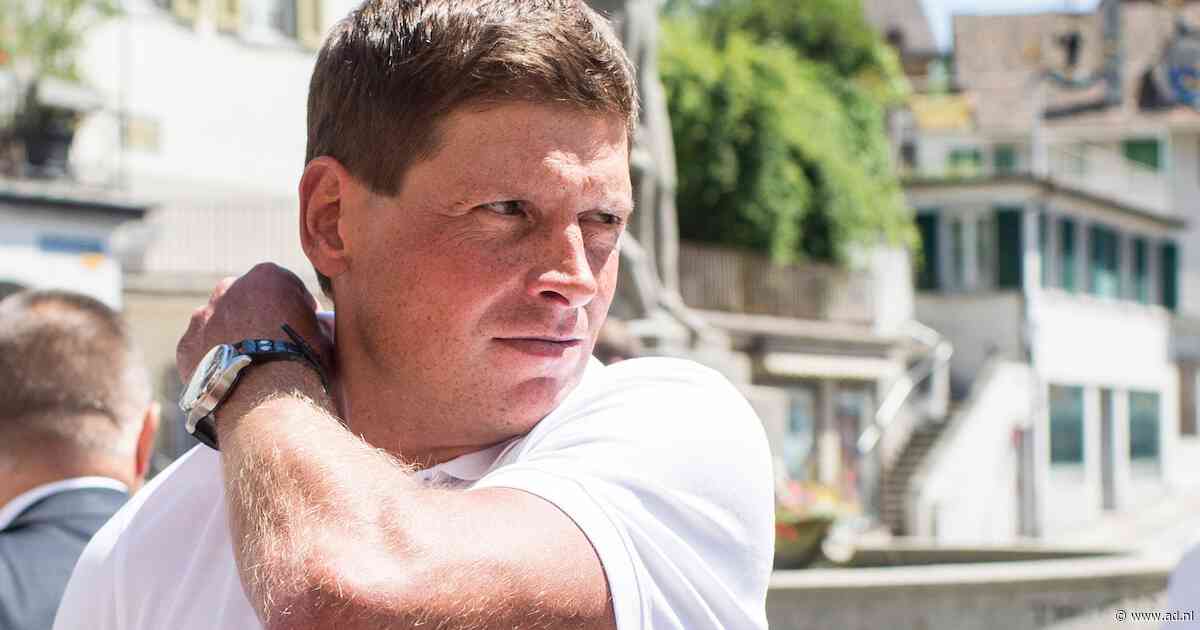 Jan Ullrich gewond bij verkeersongeval in woonplaats: oud-Tourwinnaar met fiets aangereden door auto
