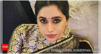 “Be Strong” - Netizens react as Aarti Ravi speaks out
