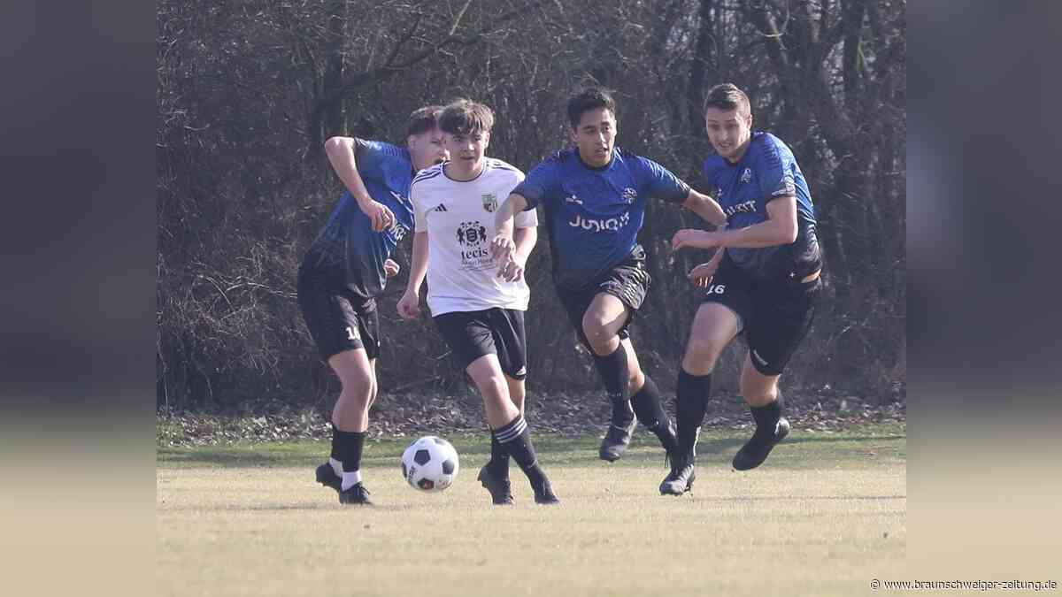 Ein Trio zittert im Keller der Helmstedter Fußball-Kreisliga