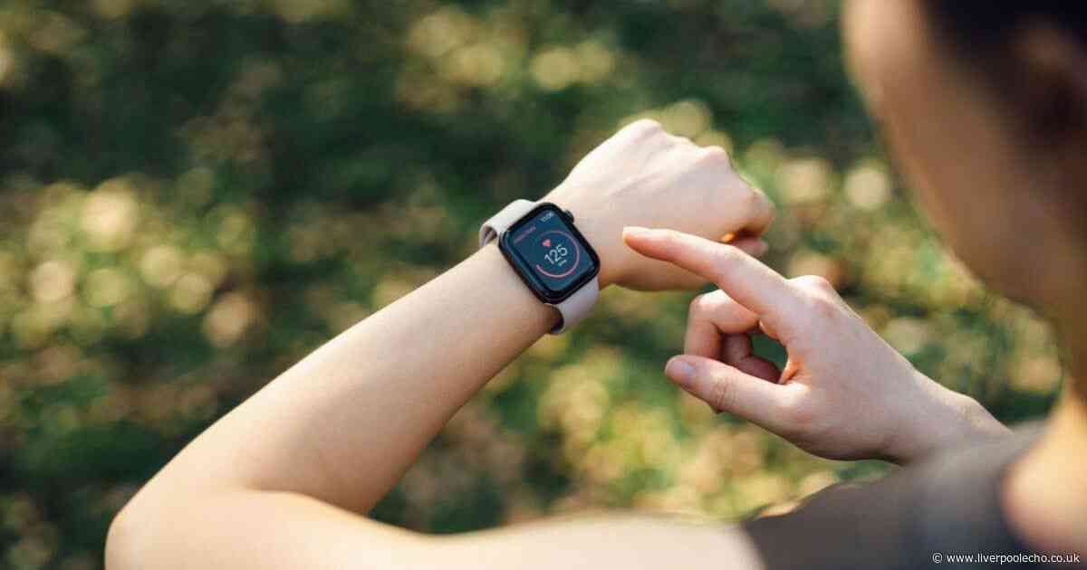 Budget Smartwatch that shoppers 'love' hits £22 - as a cheaper pick to Apple and Samsung