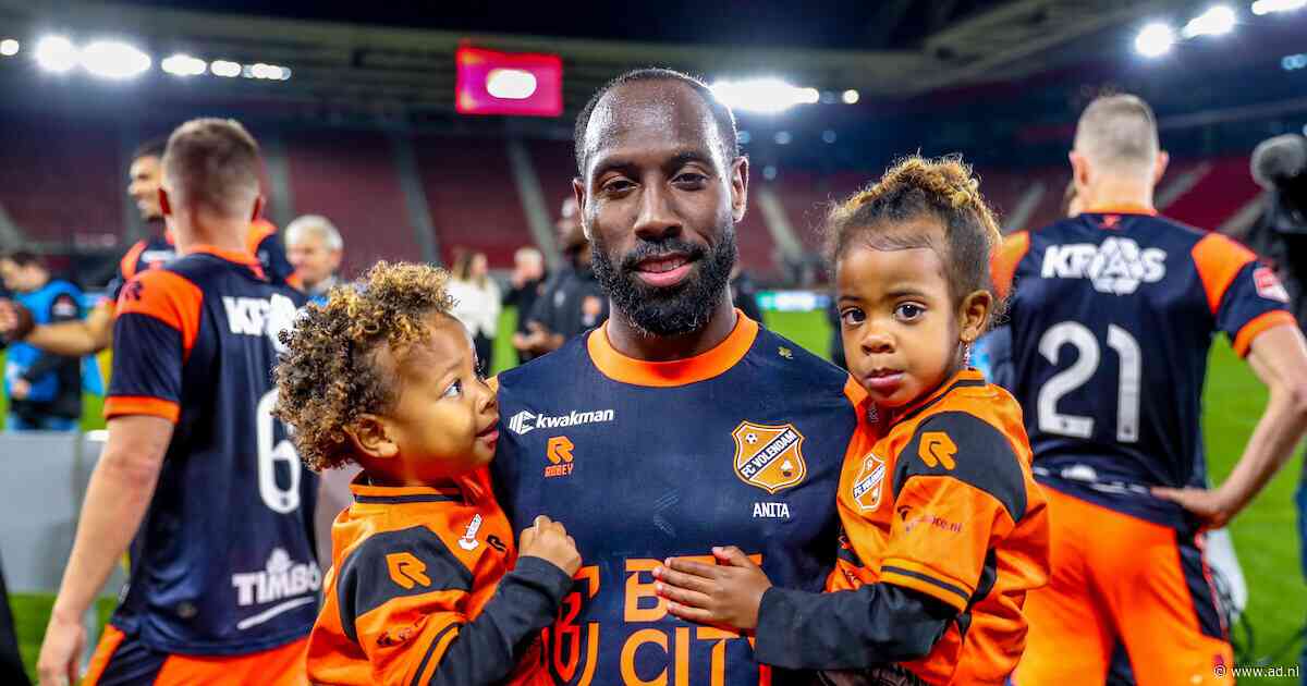 FC Volendam viert feest op Ibiza, maar ‘amateur’ Vurnon Anita blijft thuis: ‘Ik ben hard nodig bij mijn vier kinderen’