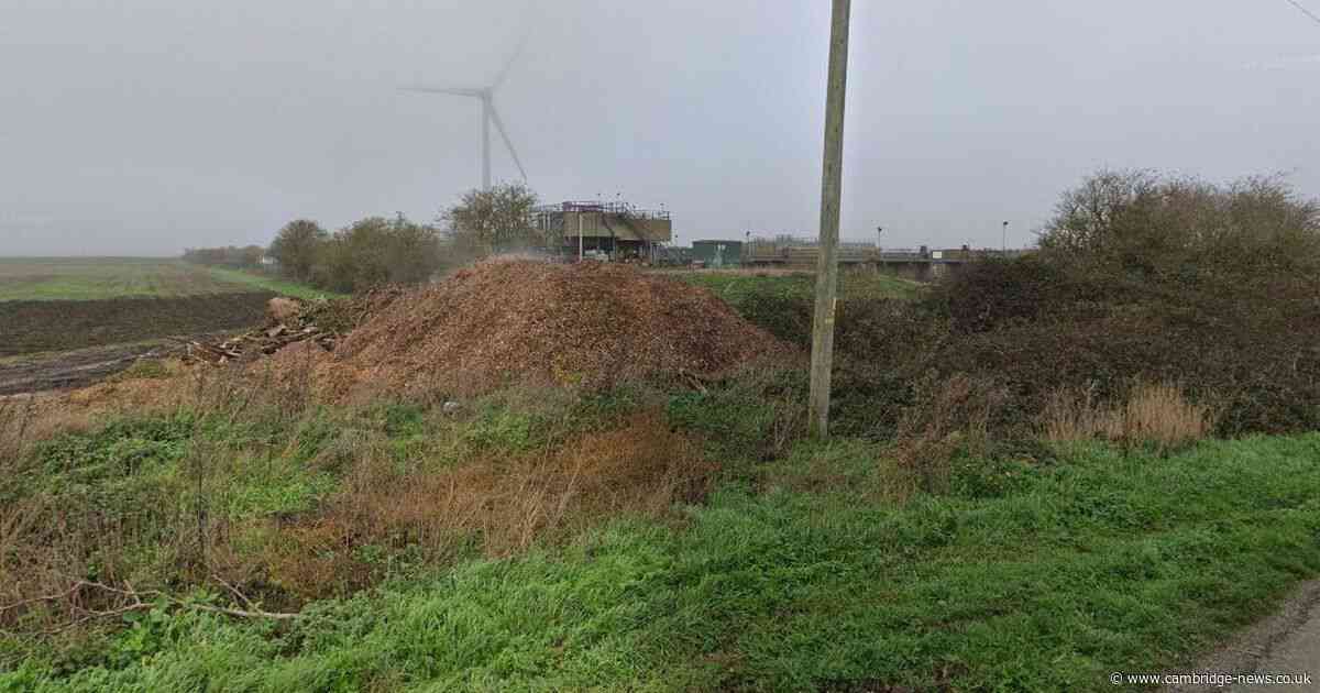 Cambridgeshire town hit with 'odd smell' and no water after burst water main