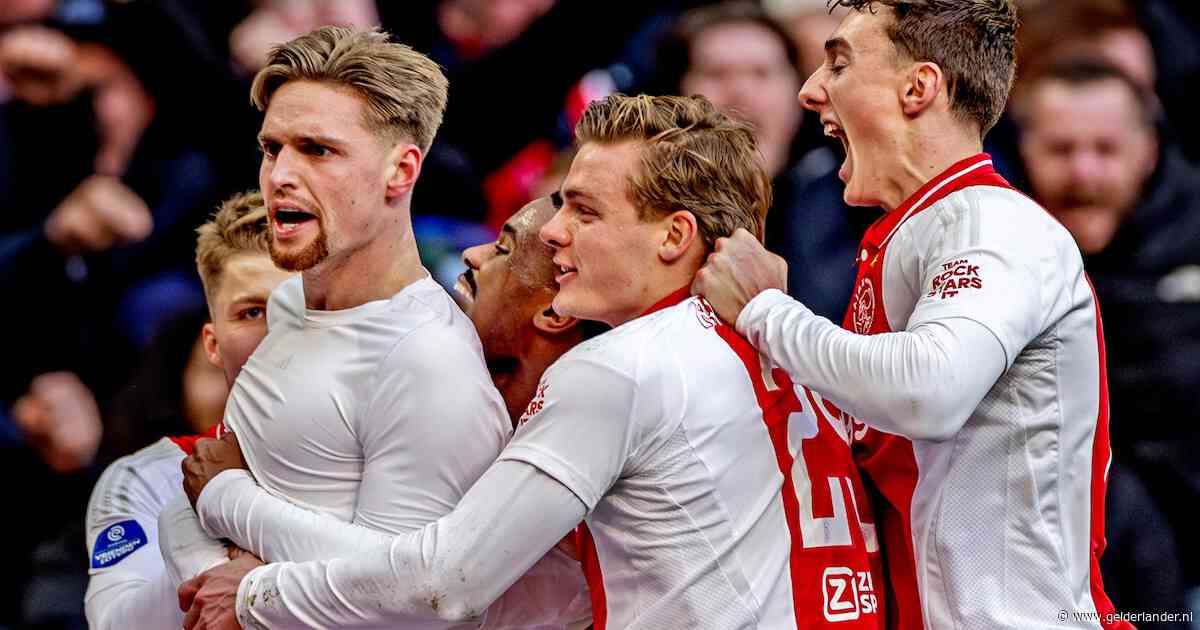 Hoe moet Ajax zich voorbereiden op een mogelijk kampioensduel? ‘Zo min mogelijk hoofdbrekens voor spelers over bijzaken’