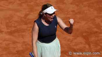 Collins upsets defending champ Swiatek in Rome
