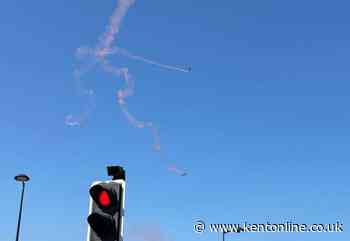 Residents in awe of ‘amazing’ parachute display to mark ‘FA cup rematch’