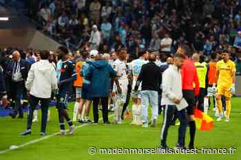 OM - La rencontre face au Havre AC arrêté, des supporters entrent sur la pelouse !