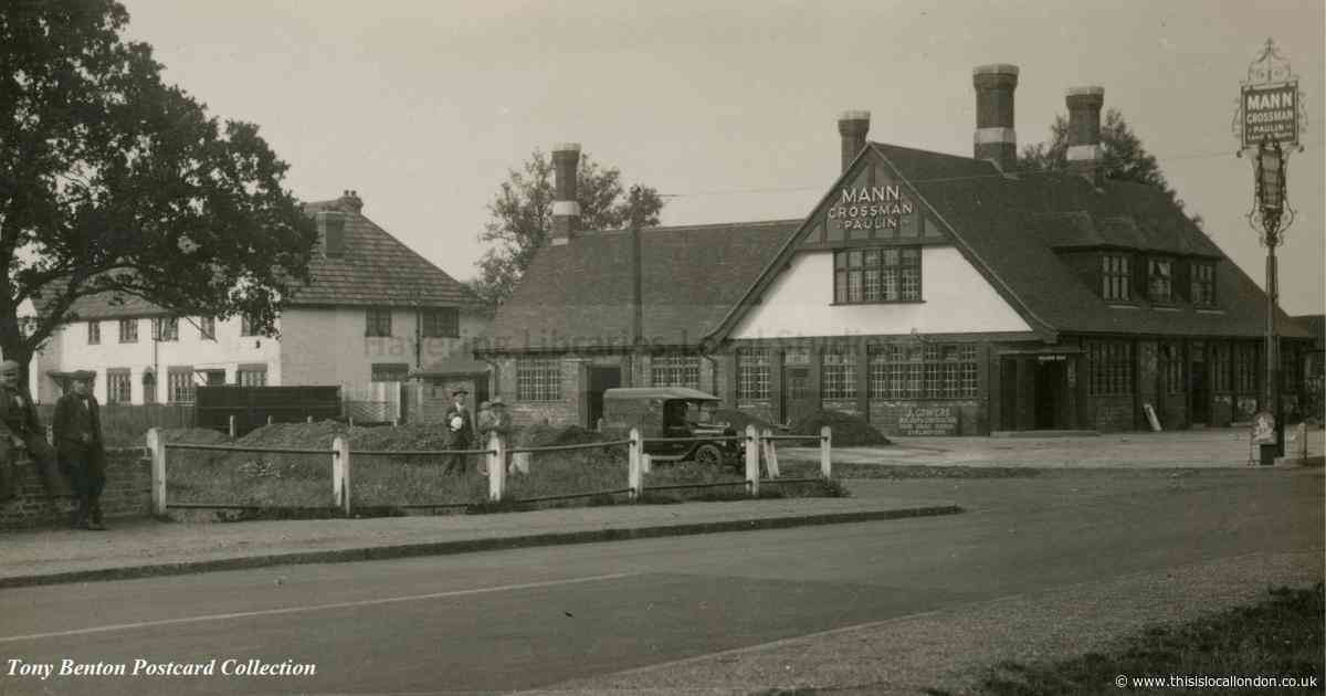 The lost Romford pub where beer thieves were kept away by a guard fox