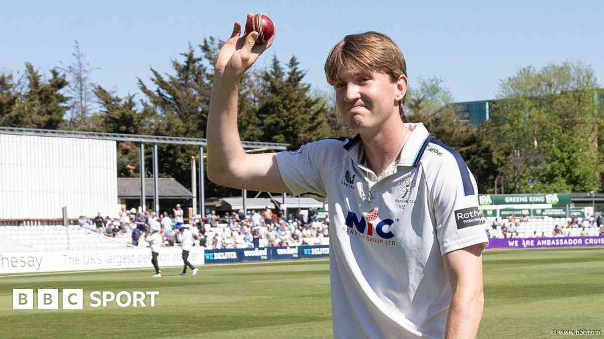 Six of the best for Hill as Tykes take charge
