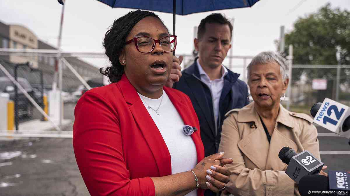 Trump admin issues blunt four word threat to lawmakers who questioned ICE arrest of Newark mayor