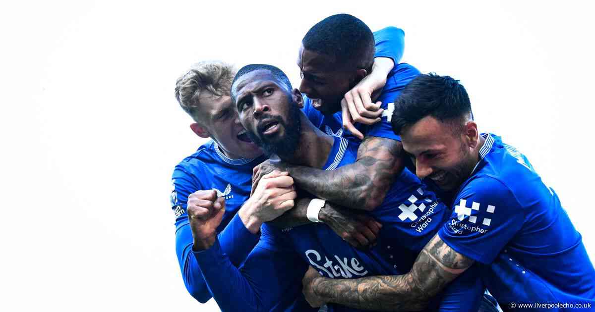 Beto hands Everton summer transfer dilemma as Jordan Pickford response says everything