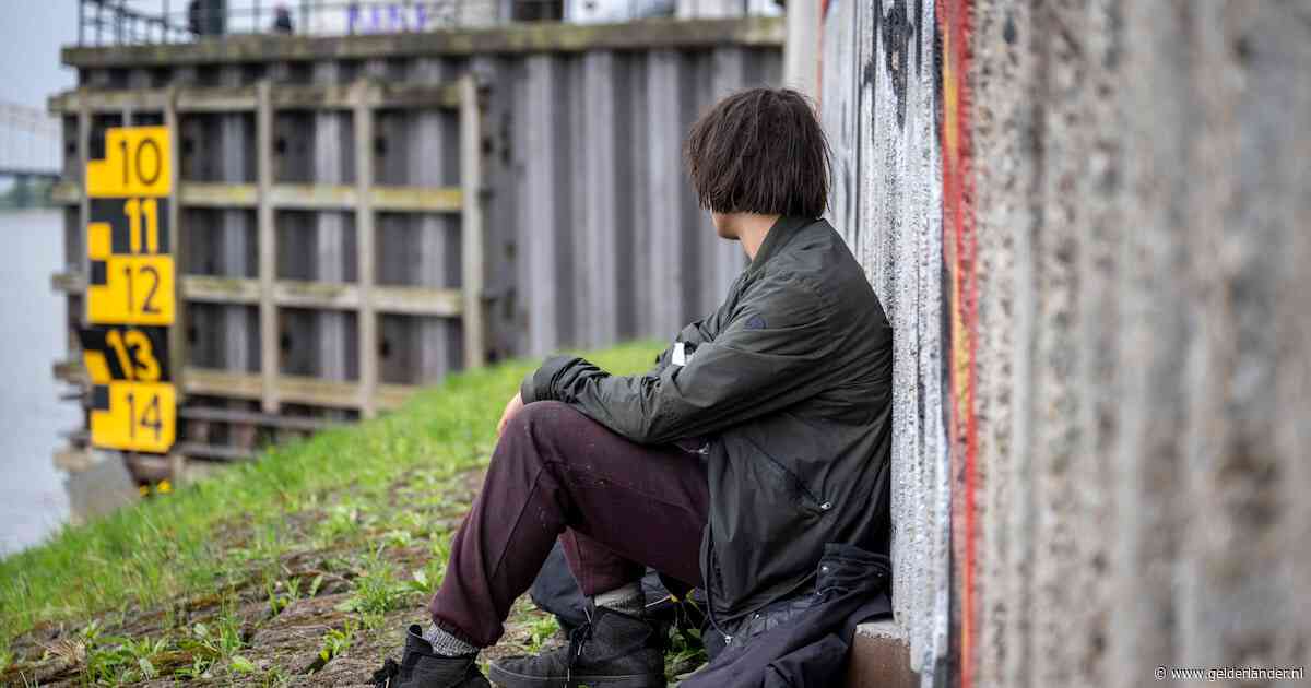 Keurige scholier Edwin (19) is nu een drugsverslaafde dakloze: ‘Ik wil geen normaal leven’