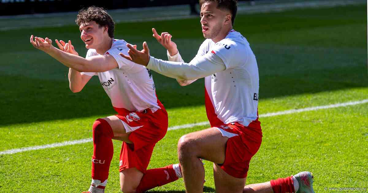 LIVE eredivisie | Blijft FC Utrecht op bezoek bij FC Twente in het spoor van Feyenoord?