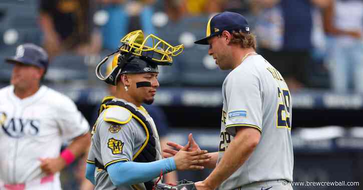 Yelich, Contreras homer as Brewers top Rays 4-2