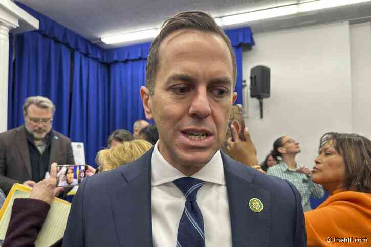 New Jersey Democratic Rep. slams ICE, HSI over Newark facility visit