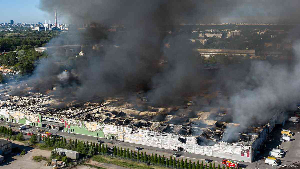 1400 Geschäfte zerstört: Polen: Moskau steckt hinter Feuer in Einkaufszentrum