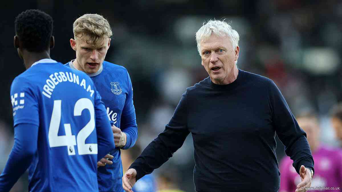Everton boss David Moyes calls on players to 'put on a show' in 'emotional' Goodison Park send-off