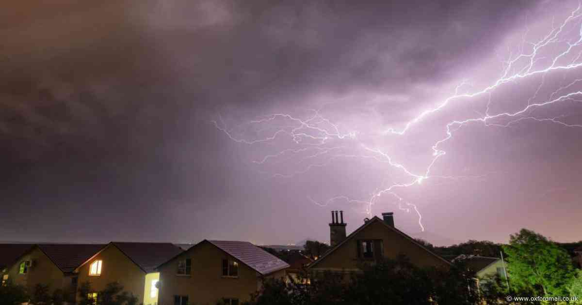 Warning issued as Thunderstorms to hit Oxfordshire
