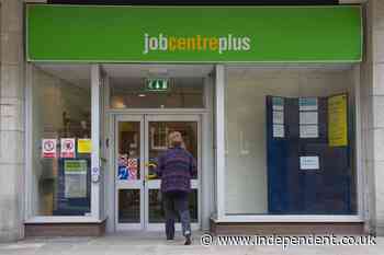 One in four employers plan to make redundancies in next three months, report claims