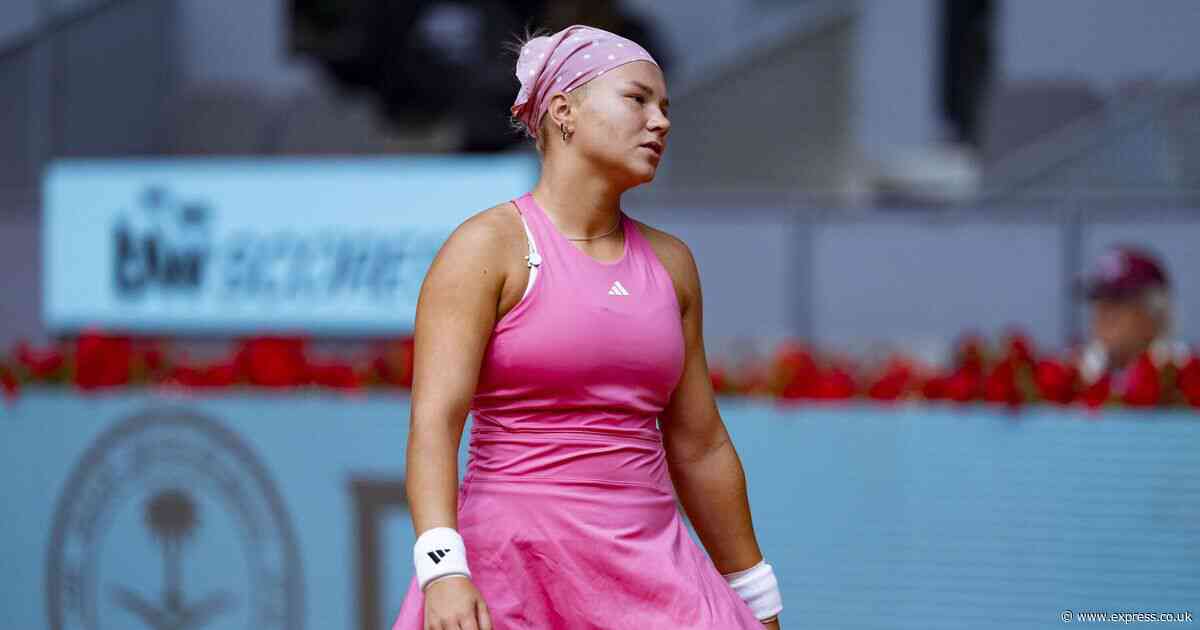 Italian Open star defends parents following mysterious coach split