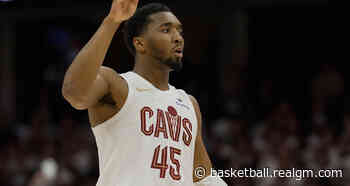 Donovan Mitchell Sits Second Half Of Cavs' Loss With Ankle Injury, Will Have MRI On Monday