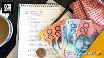 Annual wage growth ticks up to 3.4 per cent in March quarter