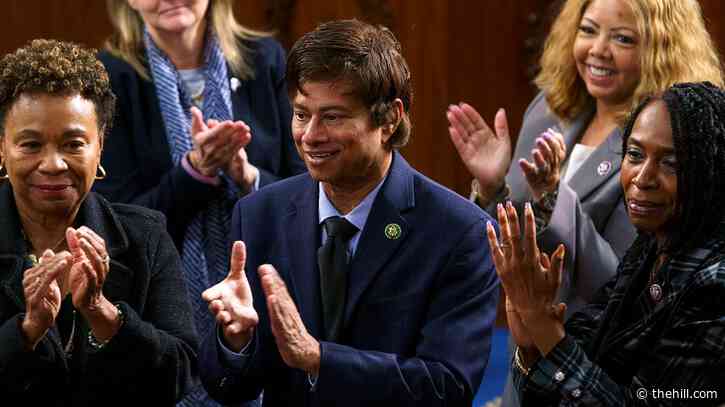 Michigan Democrat moves to force Trump impeachment vote