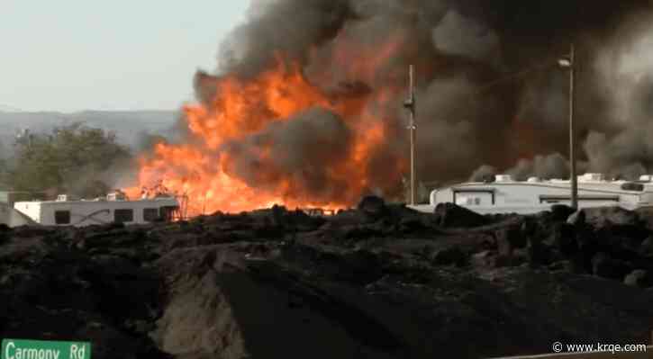 Large fire burns in northeast Albuquerque