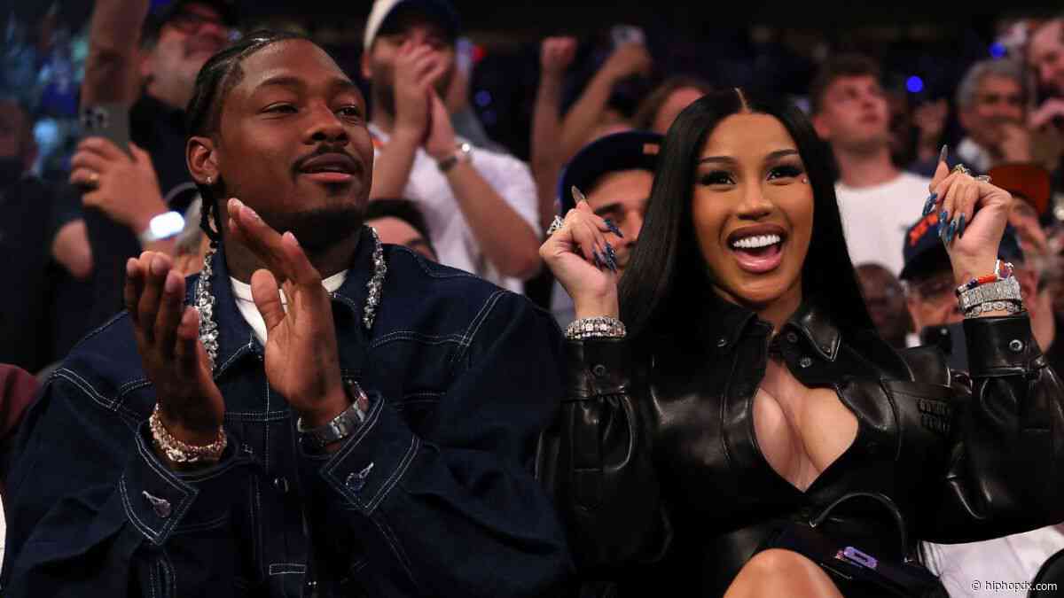 Cardi B & Stefon Diggs Show The Love At Knicks Game
