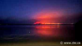 South Whiteshell Provincial Park cottagers flee as fire spreads from Ontario border