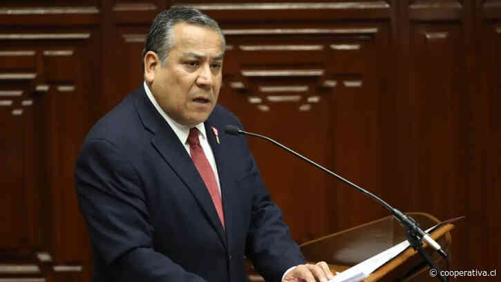 Renunció el primer ministro de Perú un día antes de someterse a una censura en el Congreso