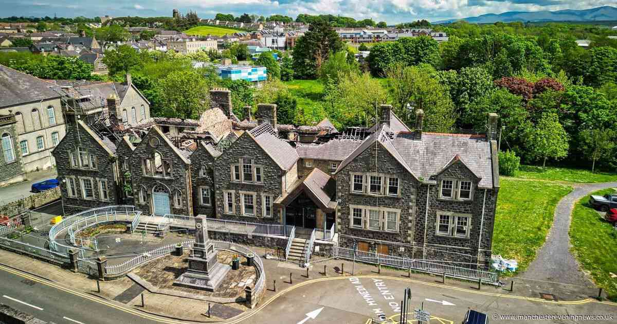 Huge mansion up for sale for just £288,000 - but there's an unusual catch